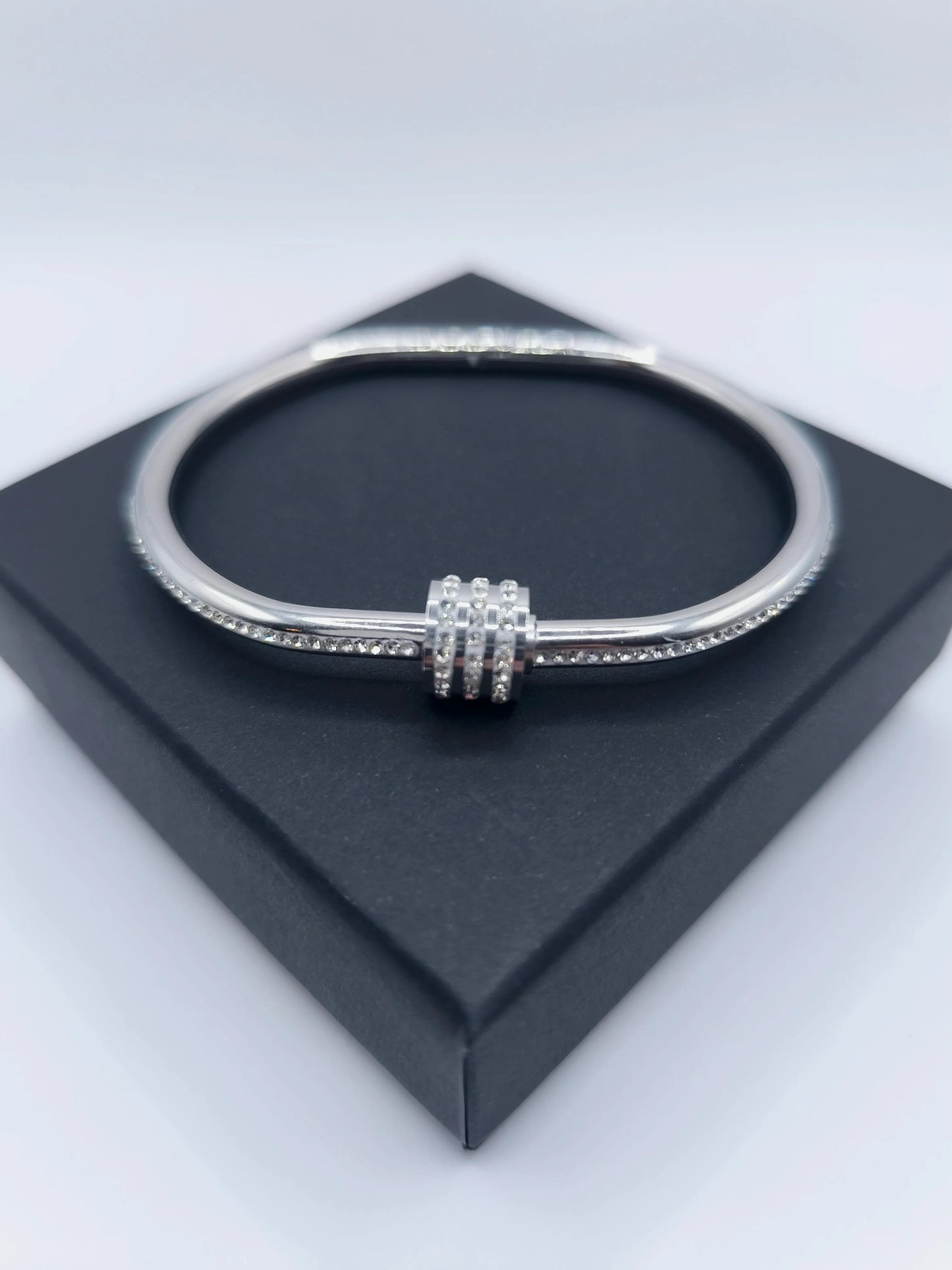 Bracelet femme en argent avec petits diamants #06